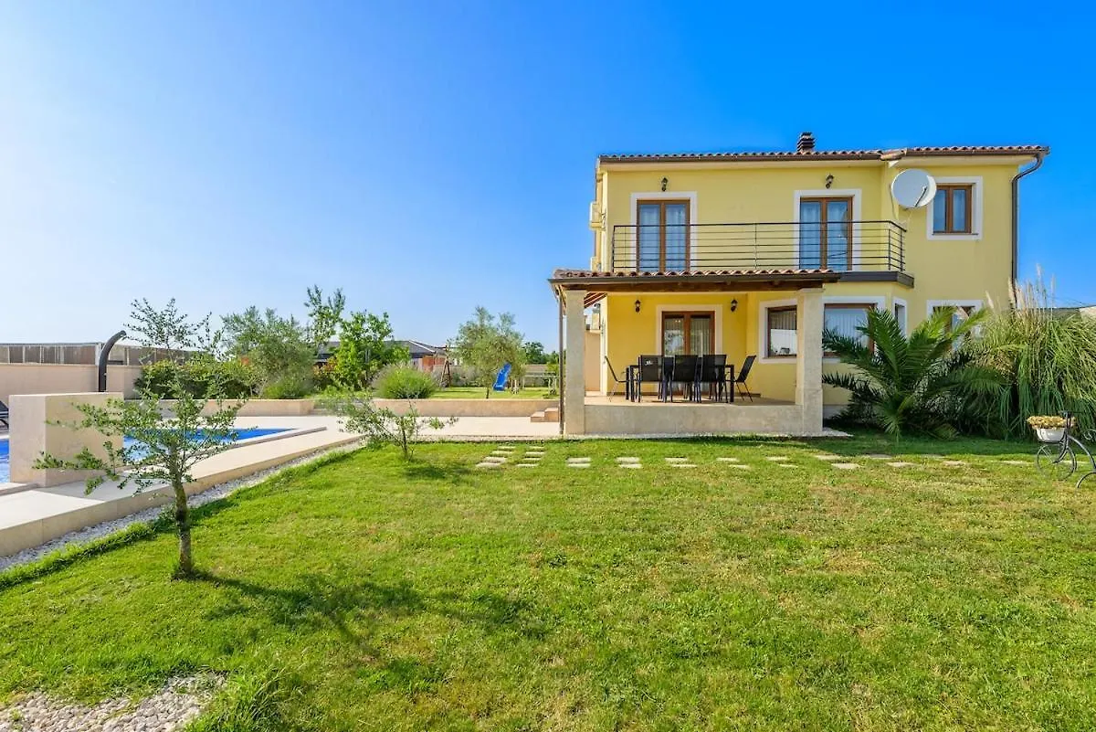 Villa Renata by Istrialux Cukrici